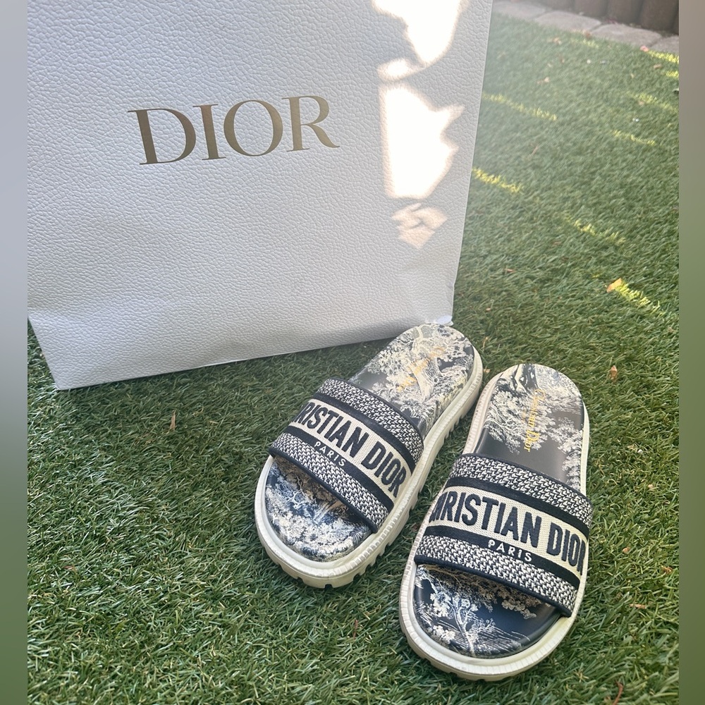 Dior Black and White Women's Slippers
